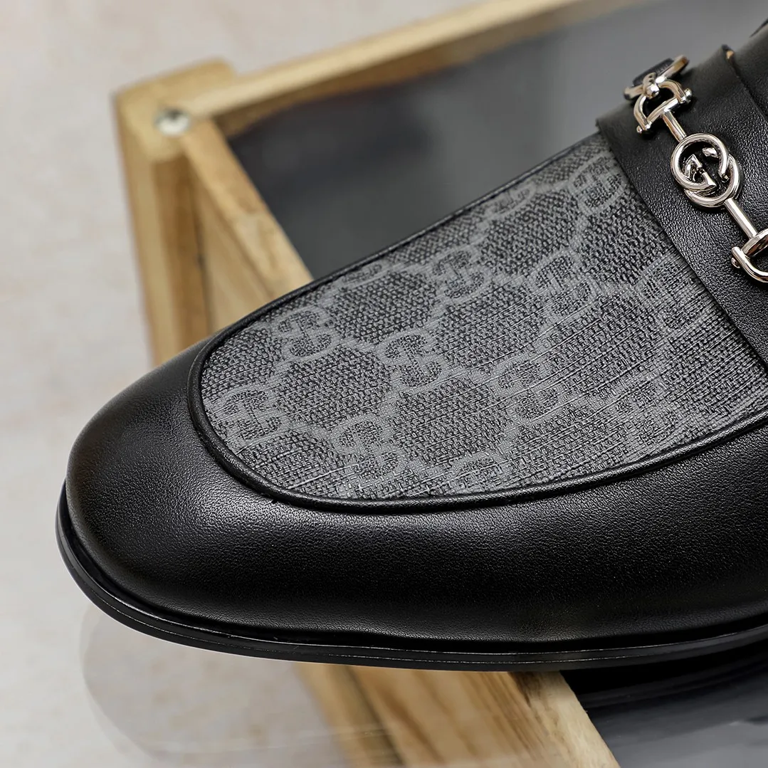Men's men's shoes 💰420 🆘【GUCCI】Gucci ·🐂里· Hot-selling pea shoes top brand luxury, top quality, the latest fashion pea shoes. The upper is made of original first-layer cowhide. (Full first-layer water-dyed 🐂 leather·inner). The original stylish and stylish soft rubber wear-resistant and non-slip outsole is light and comfortable on the foot, available in 3 colors! Matching code: 38 / 45